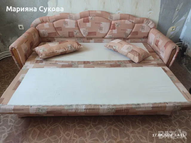 Практичен разтегателен диван с две ракли (площ за спане 140х190 см) , снимка 2 - Дивани и мека мебел - 55696361