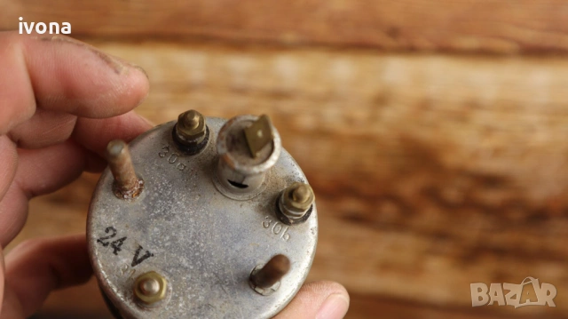Стар волтметър за стар руски камион 24 волта, снимка 4 - Други ценни предмети - 54343106