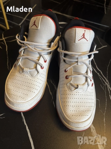 Nike Jordan Max Aura 5