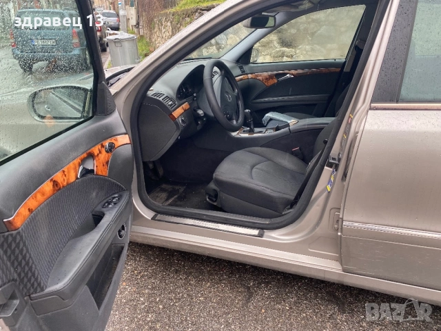 Мерцедес Е 200 бензин, снимка 12 - Автомобили и джипове - 53959962