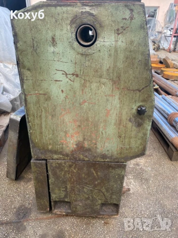 Универсален струг СУ-500 ЗММ Сливен, снимка 3 - Стругове - 54032990