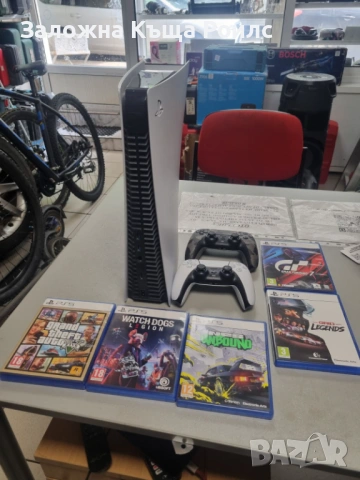 Sony PlayStation 5. 825GB с 2 джойстика и 5 игри., снимка 3 - PlayStation конзоли - 54782309