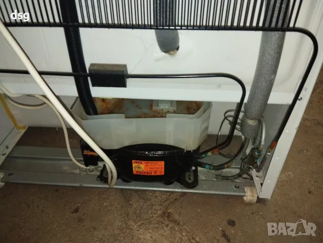 хладилник с фризер Electrolux erb 34233w, снимка 5 - Хладилници - 55334032