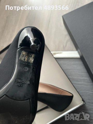 Moschino нови дамски обувки, снимка 4 - Дамски обувки на ток - 55373453