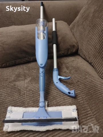 Стъклочистачка с контейнер за препарат/вода