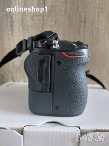 Фотоапарат Nikon Z6 на 10853 кадъра с XQD карта памет и четец, снимка 4 - Фотоапарати - 54528046