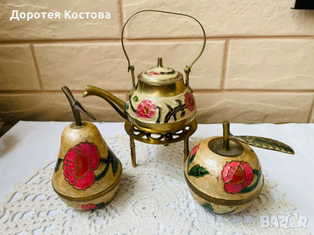 Красив месингов комплект от Англия с макове 
