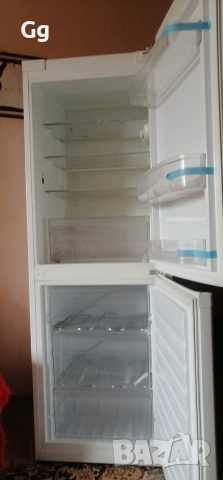 Хладилник Whirlpool WBE3111A+W, снимка 8 - Хладилници - 54020124