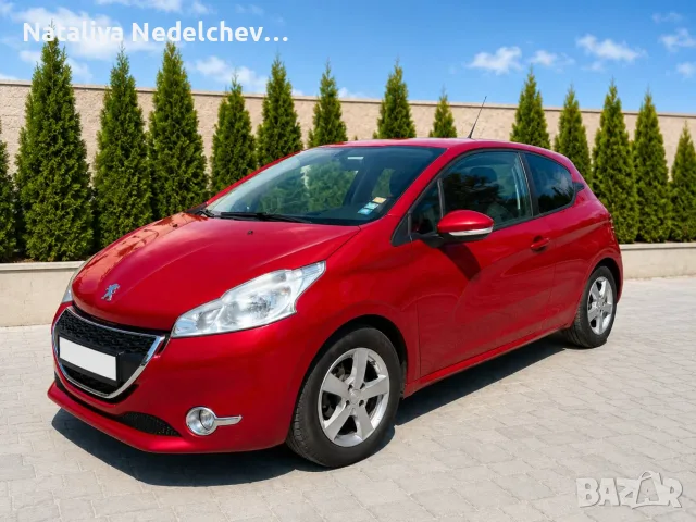 Peugeot 208- 2013 г.! 1.2 Бензин! Отлично състояние! Реален пробег!