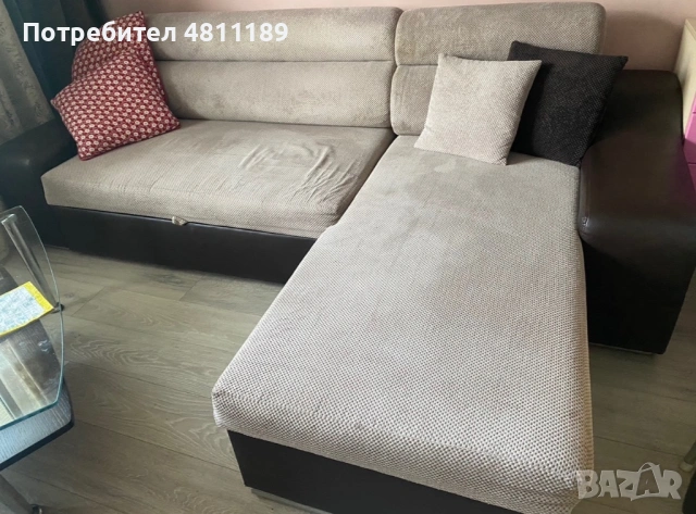 Продавам изключително практичен и удобен ъглов диван. Диванът е поддържан и в много добро състояние,