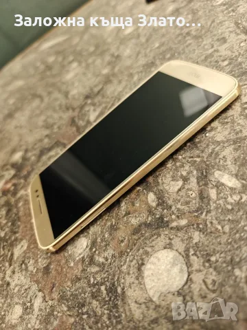 Motorola Moto E4 в хубав златист цвят, снимка 5 - Motorola - 55316557