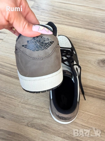 Оригинални нови кецове Jordan 1 Retro Low OG! 52,5 н, снимка 6 - Кецове - 54803489