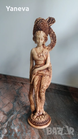 Статуетка от остров Бали на танцьорка в традиционни одежди. , снимка 5 - Статуетки - 53989710