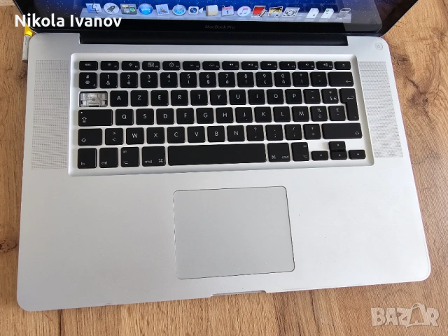 MacBook Pro 15.4" (Mid 2009) – 2.66GHz Core 2 Duo / 4GB RAM / 320GB HDD + Зарядно |Без Батерия A1286, снимка 3 - Лаптопи за дома - 54486161