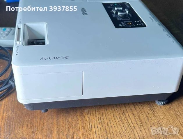 Проектор Epson Europe Projectors / EMP-1707, снимка 7 - Плейъри, домашно кино, прожектори - 54870590