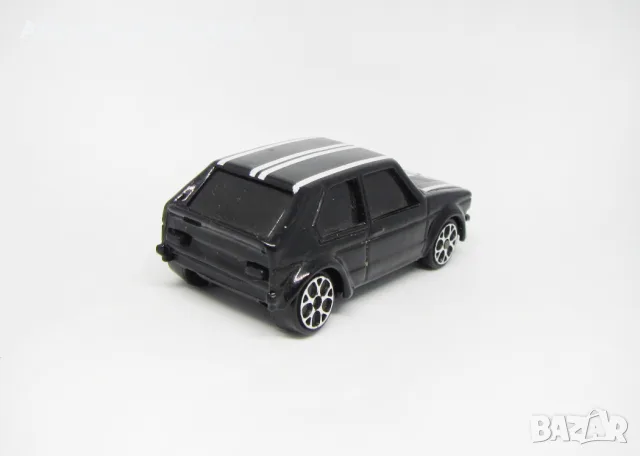 Стара Метална количка Volkswagen Golf GTI Maisto Мащаб 1:24, снимка 6 - Колекции - 55394753