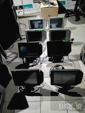 Продавам тачскрийн монитор R-keeper 