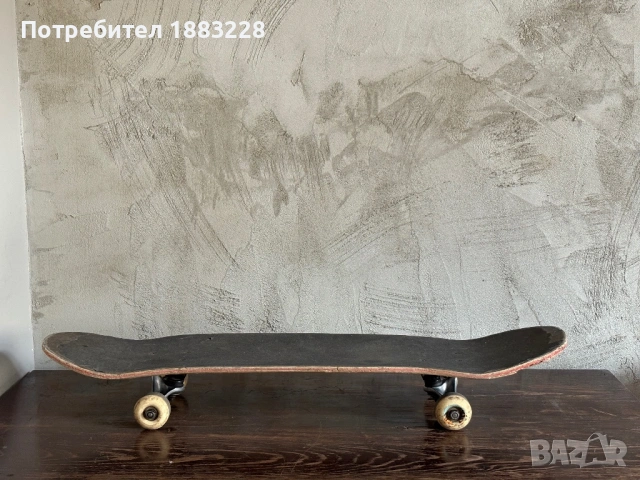 Скейт борд и каска, снимка 3 - Скейтборд, ховърборд, уейвборд - 54265525