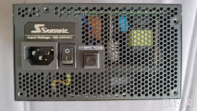 Захванване Seasonic Focus GX-550, снимка 3 - Захранвания и кутии - 54450400