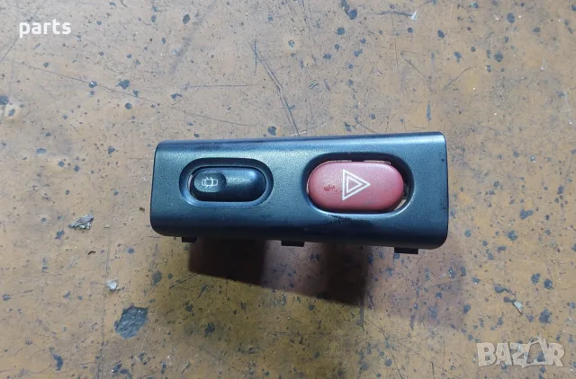 Бутон Аварийни Светлини Рено Лагуна 1 - 7700845435, снимка 3 - Части - 55600341