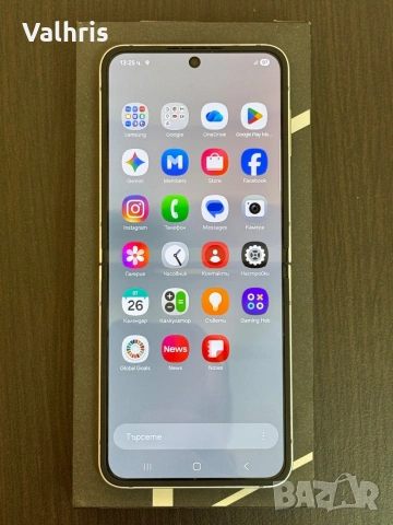 Samsung Z Flip 7 128GB White / КАТО НОВ! / 2г. ГАРАНЦИЯ!, снимка 3 - Samsung - 54686151