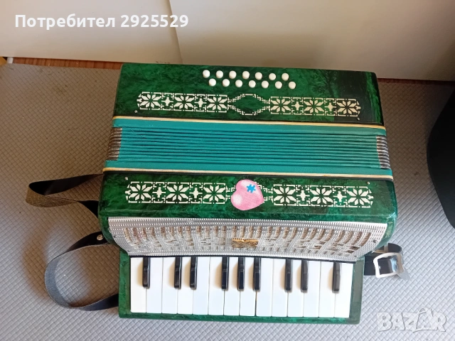Детски Акордеон Малыш - СССР - 16 Баса, снимка 3 - Акордеони - 52042499