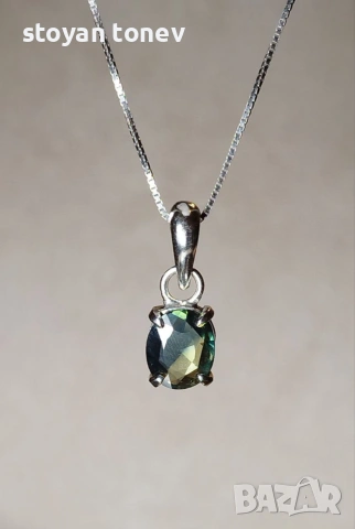 Ръчно колие с естествен австралийски двуцветен Сапфир 1.22ct VVS с верижка и Сертификат, снимка 2 - Колиета, медальони, синджири - 55229054