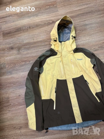 Висок клас мъжко HardShell  яке Bergans Of Norway 6200 BYGDIN  Dermizax Waterproof Jacket , M размер, снимка 3 - Якета - 54541197