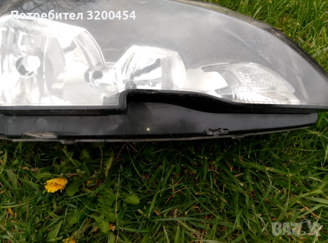 Десен фар за Пежо , снимка 2 - Части - 54217180