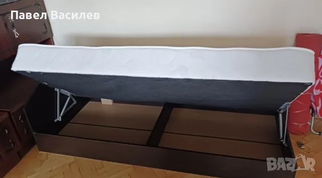 Продавам ново единично легло с матрак
