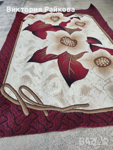 Килим с флорални мотиви 