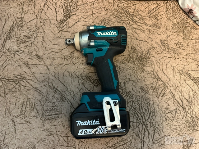 Безчетков ударен гайковерт Makita DTW300  18 V, 330 Nm