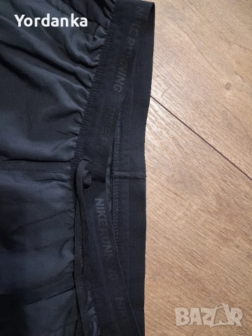 Дамски къси панталонки Nike, снимка 3 - Къси панталони и бермуди - 54566758