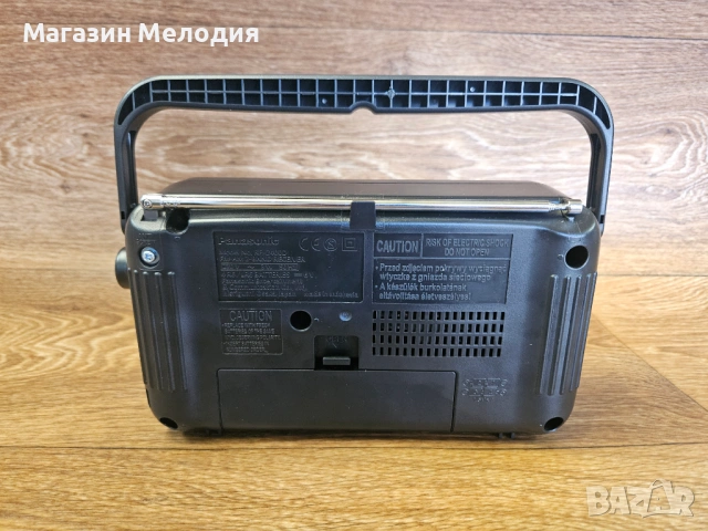 Радио Panasonic RF-2400D – Преносима класика с дигитален тунер и японско качество, снимка 7 - Радиокасетофони, транзистори - 54831558
