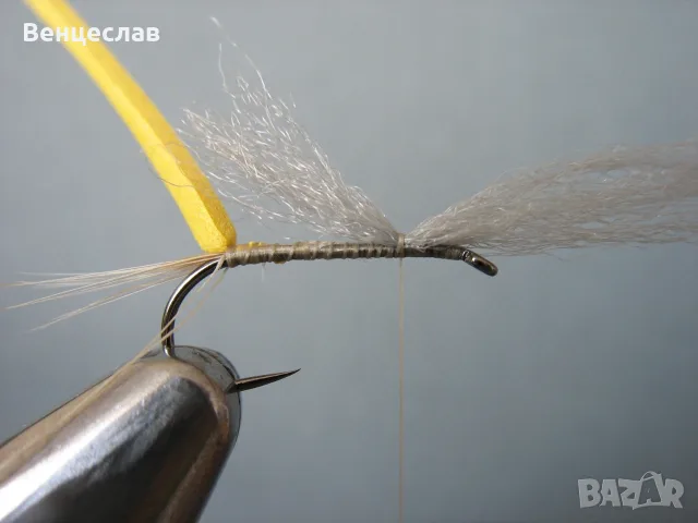 Изкуствени мухи - еднодневка, снимка 6 - Стръв и захранки - 55680033