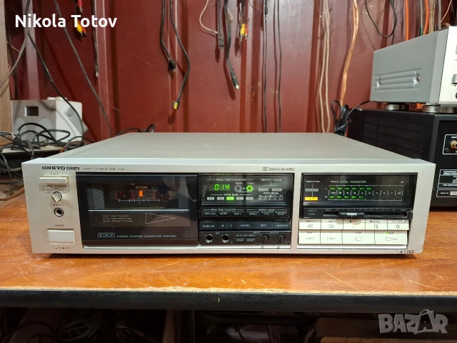 Продава се триглав дек Onkyo integra TA-2360. 