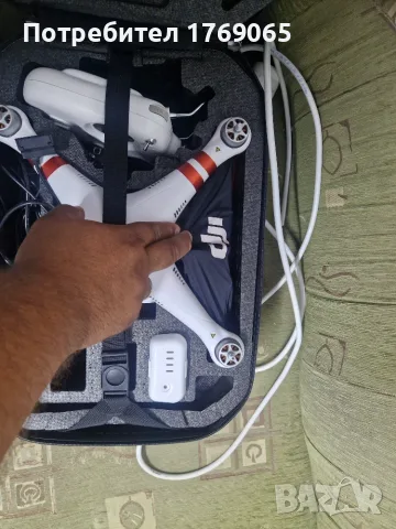 DJI Phantom 3 Standard – работещ дрон, дефектен гимбъл, много аксесоари, снимка 2 - Дронове и аксесоари - 55631865
