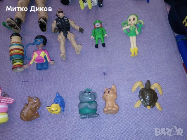 детски играчки малки разни и лепенки няколко листа, снимка 3 - Други - 55604692