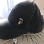 Кожена шапка оригинал дизайнерска Karl Lagerfeld , снимка 1