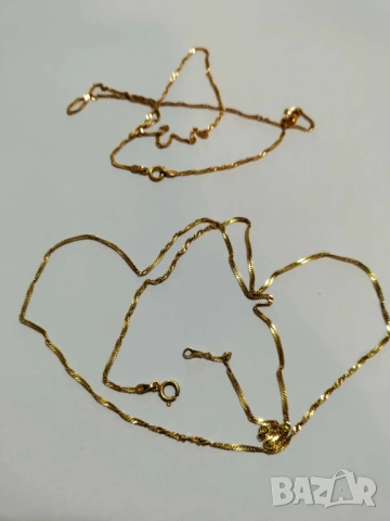 Златни синджири бягаща плетка 