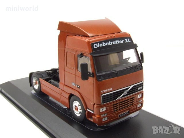 Volvo FH12 Globetrotter XL влекач 1994 - мащаб 1:43 на IXO моделът е нов в PVC дисплей-кейс, снимка 7 - Колекции - 54504759