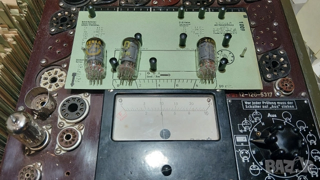 Радио лампи EF86 