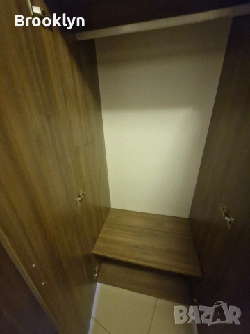 Продава се запазен гардероб, снимка 4 - Гардероби - 55235432