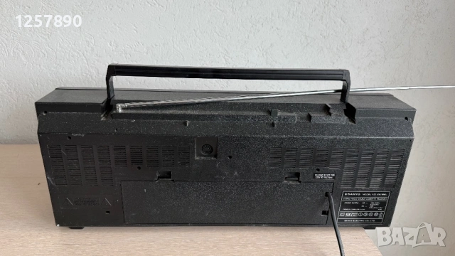 Касетофон Sanyo , снимка 11 - Радиокасетофони, транзистори - 54878420