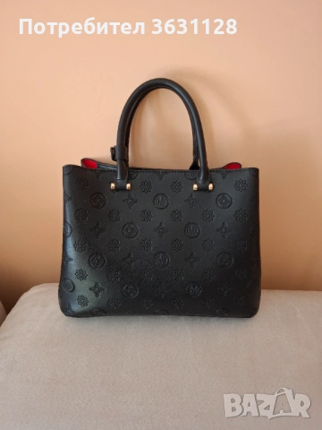 Дамска черна чанта , снимка 2 - Чанти - 54344482