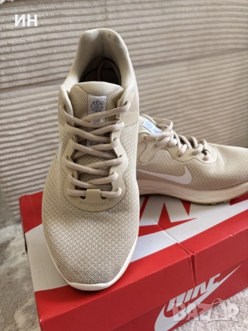 Оригинални маратонки Nike, снимка 11 - Маратонки - 55556211