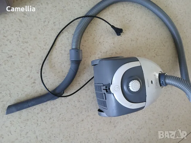 Прахосмукачка Crown 1400W, снимка 3 - Прахосмукачки - 55616545