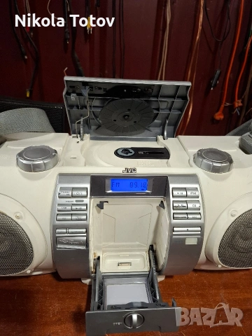 Продава се туба JVC RV-NB51W. , снимка 4 - Радиокасетофони, транзистори - 54912708