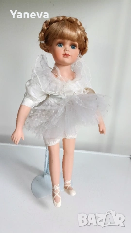 Балерина, порцеланова, английска , колекционерска кукла от Alberon Dolls . 