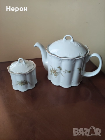 Порцеланов чайник